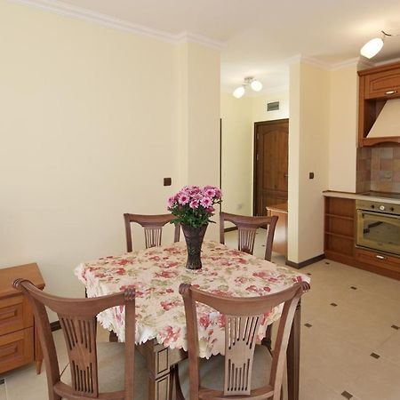 Mars Apartments In Tryavna Beach Complex Sveti Vlas Bilik gambar