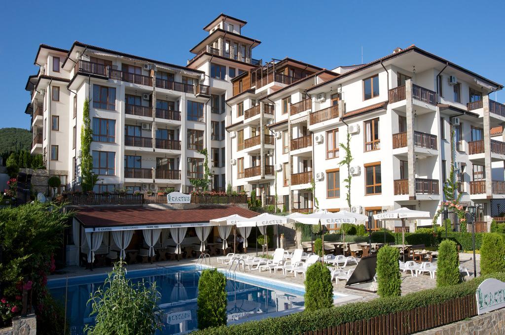 Mars Apartments In Tryavna Beach Complex Sveti Vlas Luaran gambar