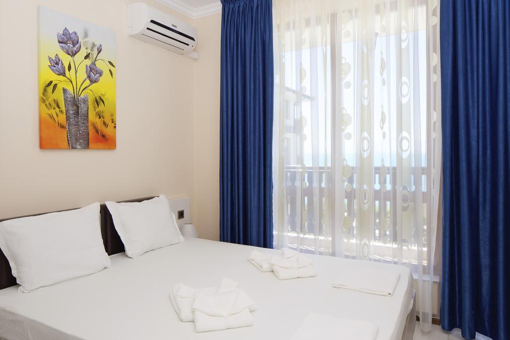 Mars Apartments In Tryavna Beach Complex Sveti Vlas Luaran gambar